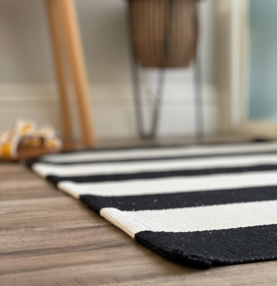 Black/White Striped - Layered Entry Rug - 3