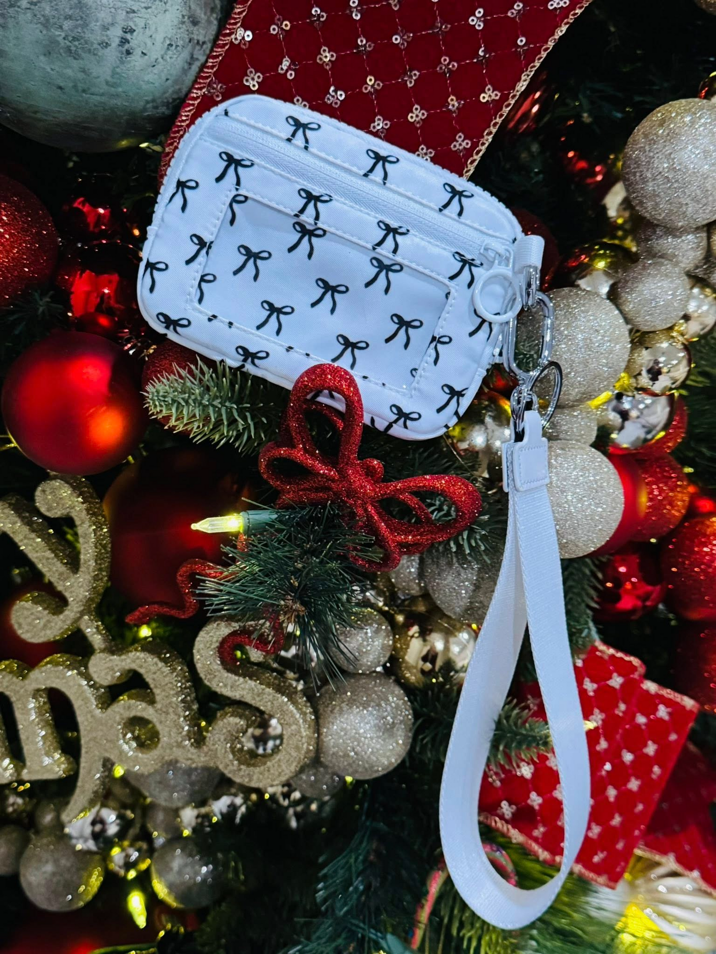 Bow Wristlet
